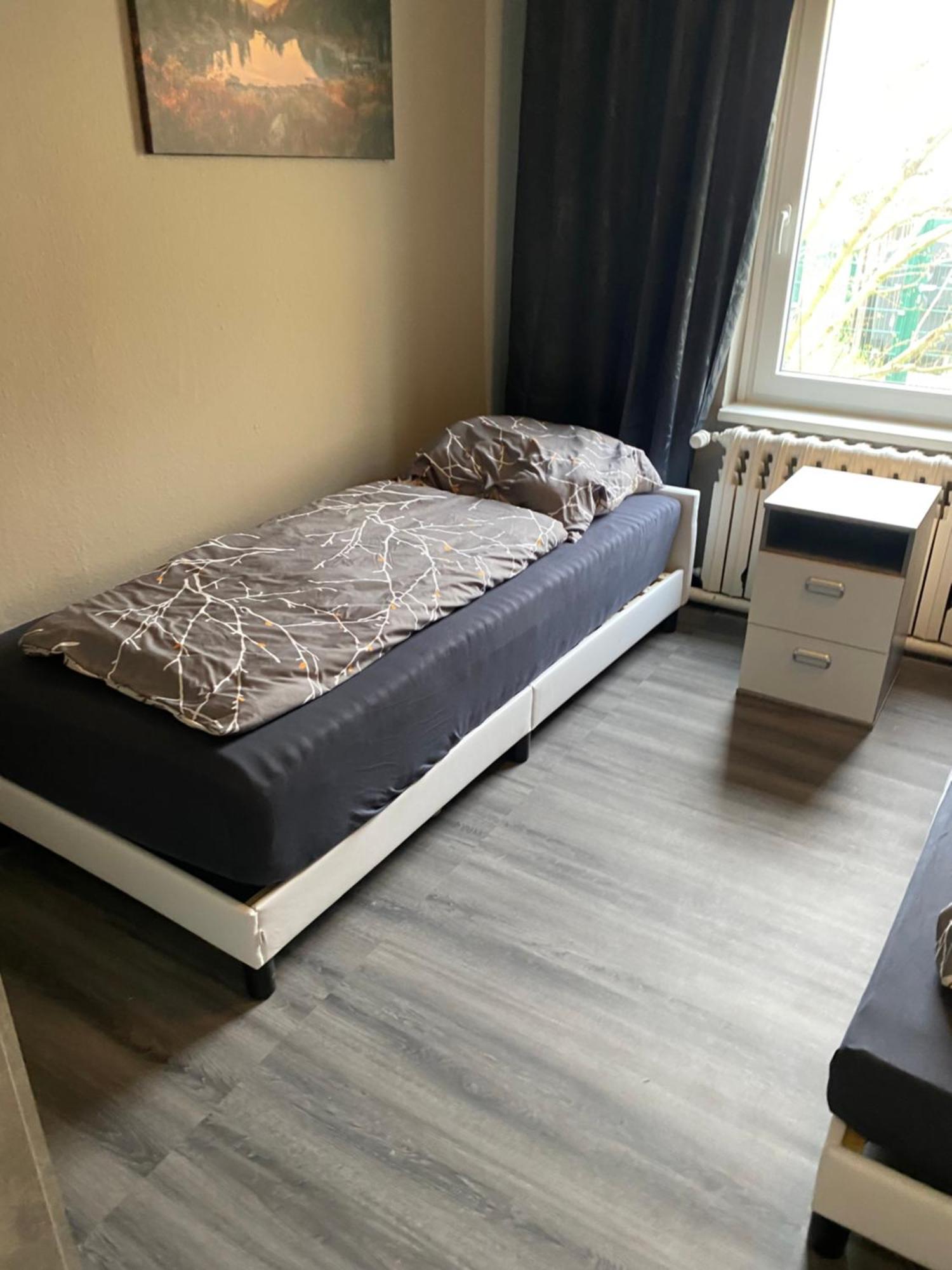 M&r Hostel