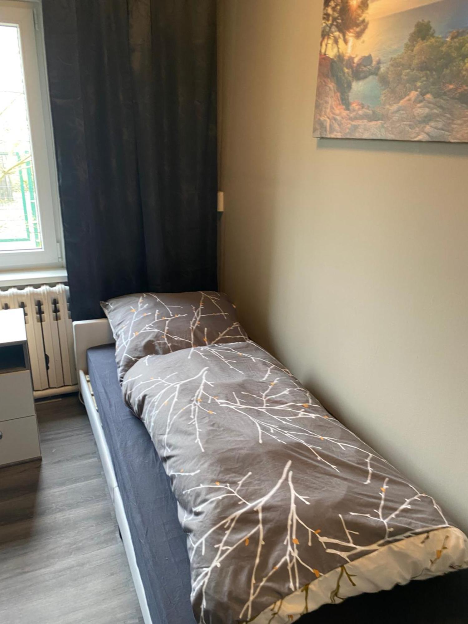 Hostel M&r *