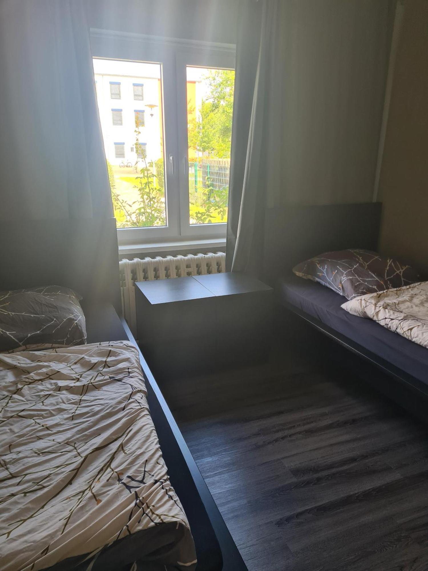Hostel M&r *