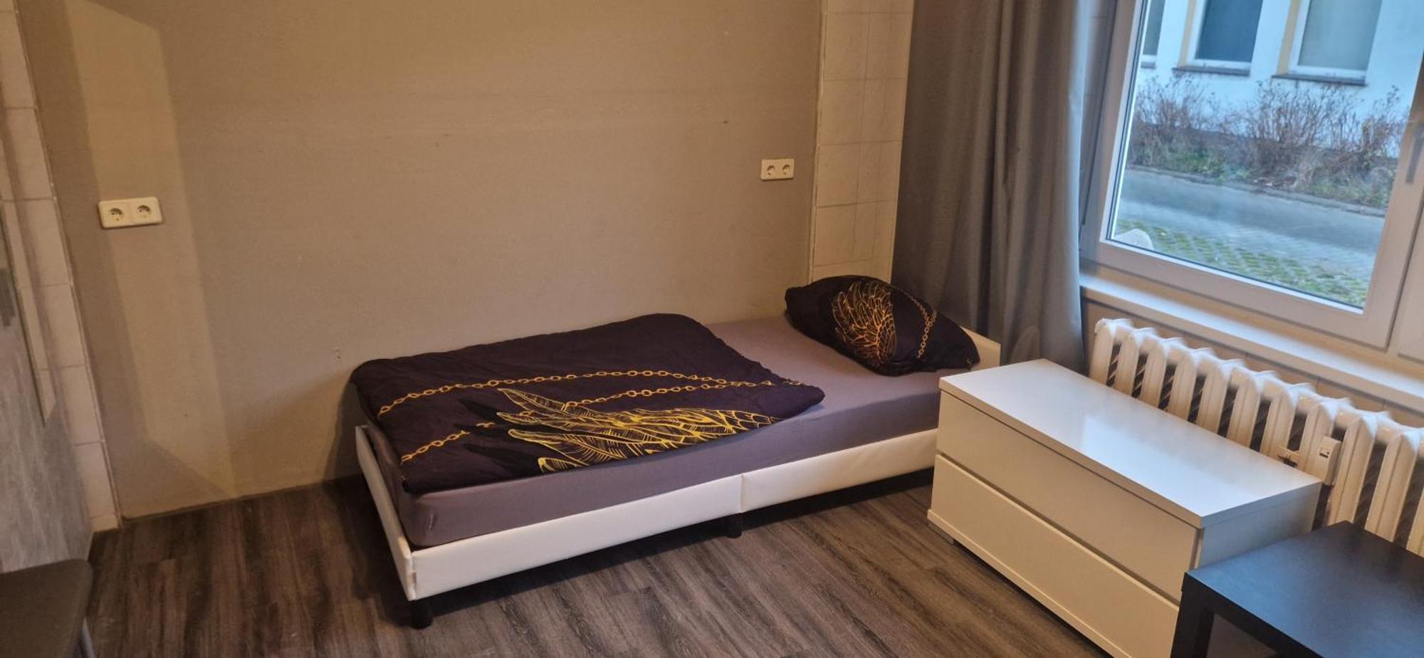 M&r Hostel