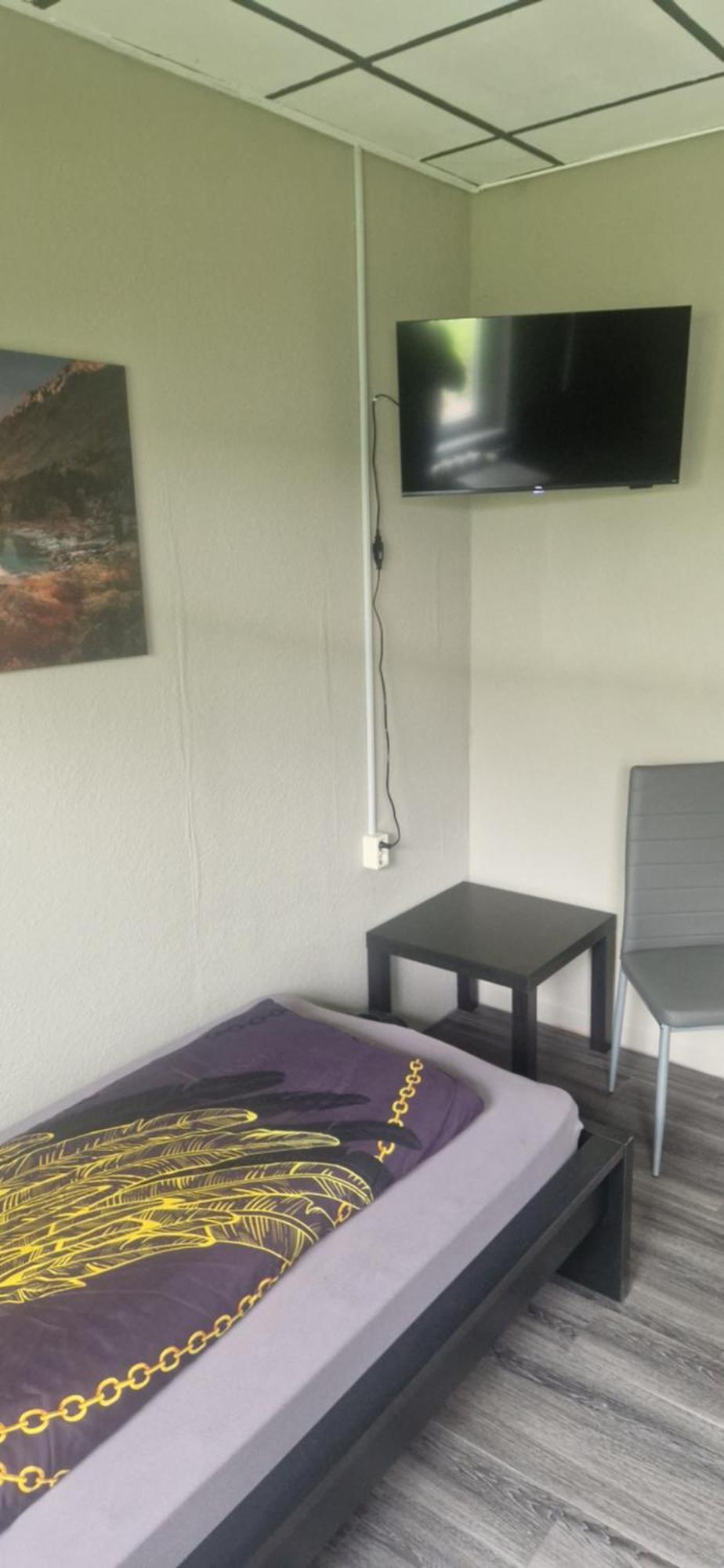 M&R Motel Hostel