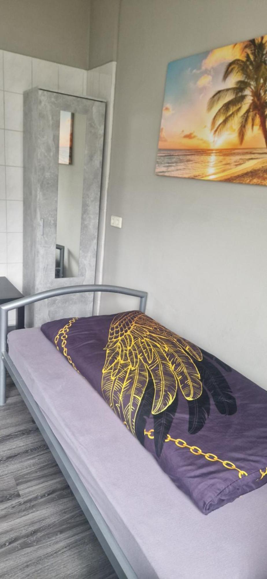 Hostel M&r