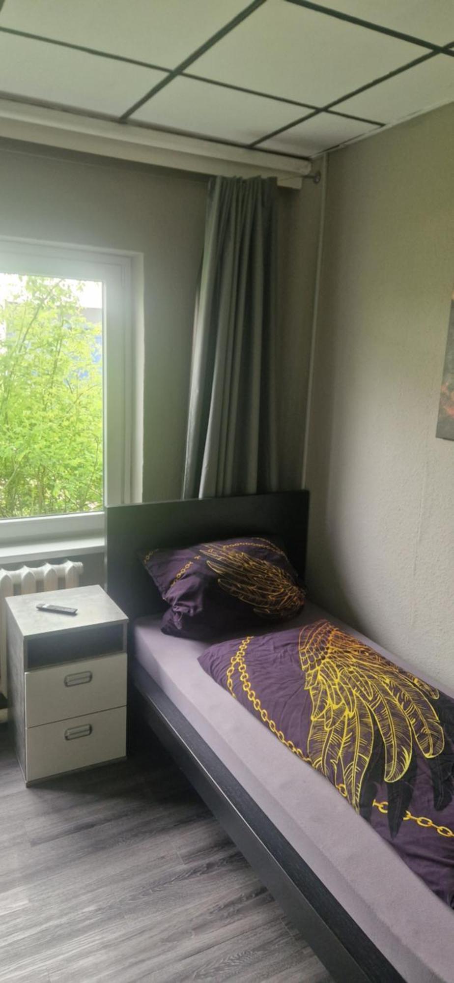 M&r Hostel *